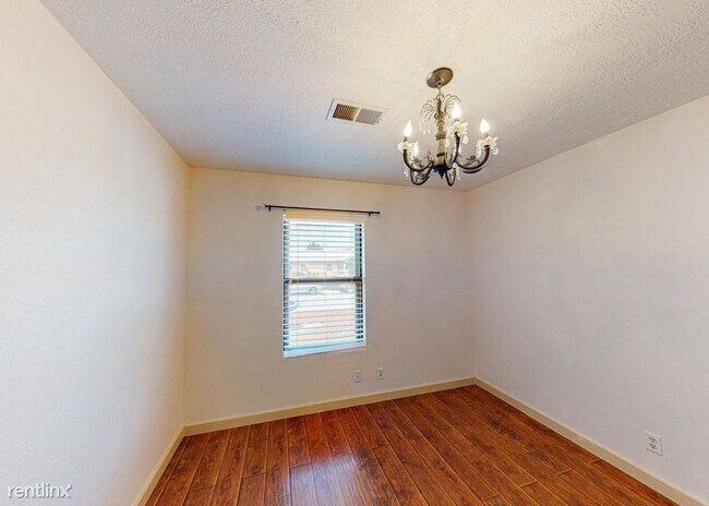 Foto del edificio - 4 br, 2 bath House - 725 Uranium Drive Nor...