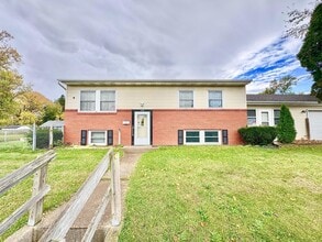 Building Photo - 2306 Elwood Ave