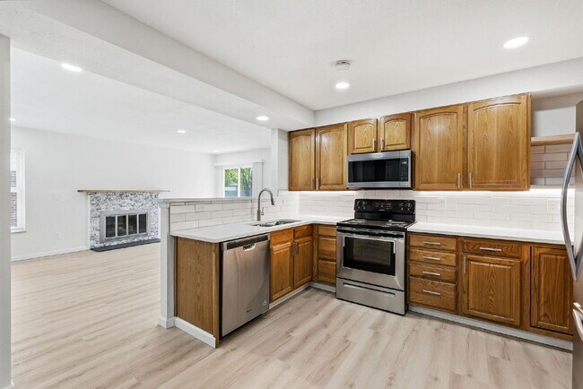 Foto del edificio - Stunning Fully Remodeled 3 Bed, 2 Bath Home in Conveniently-Located Northglenn!