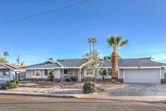 Building Photo - 3701 Pyramid Dr