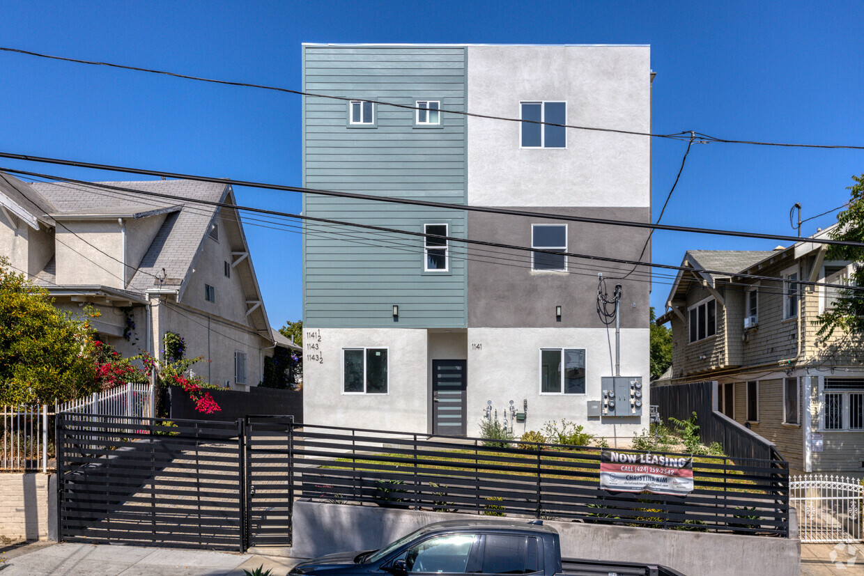 Building Photo - 1143 Irolo St