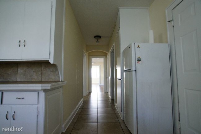 Foto del edificio - 1029 E Lincoln Ave