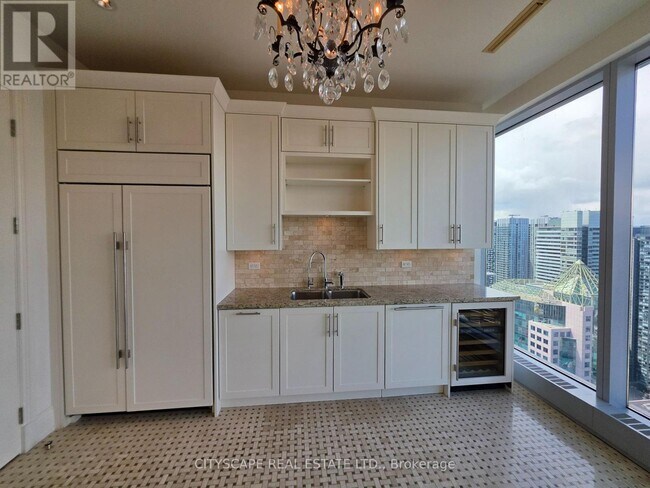 Photo du bâtiment - 183 Wellington St W