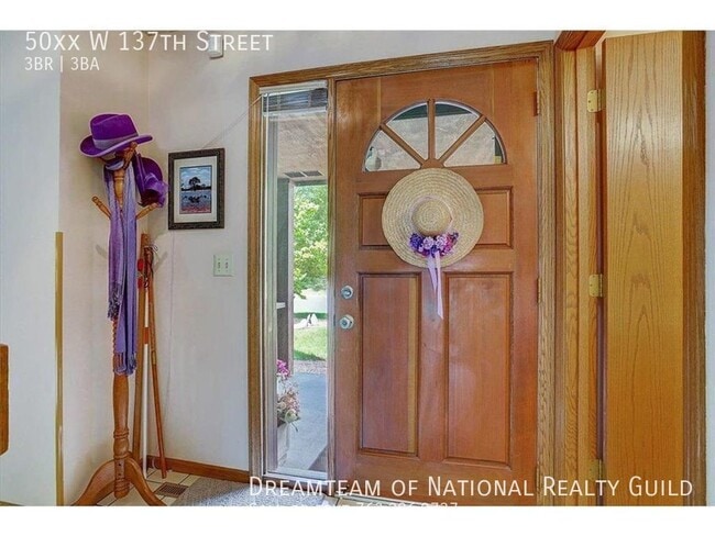 Foto del edificio - Pet Friendly, Well-Maintained Home w/ Gorg...