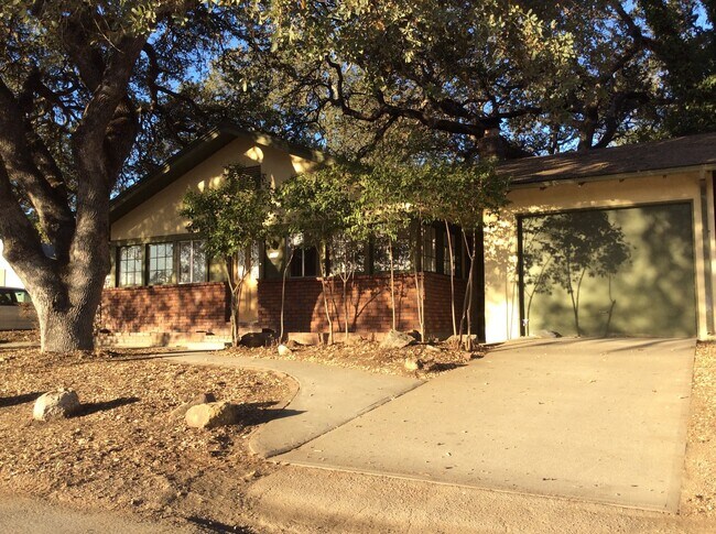 Foto del edificio - Cute Downtown House!