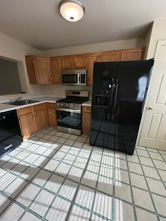 Building Photo - 61 Emandan Ln