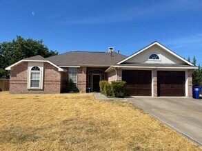 Building Photo - 122 Princeton Cir