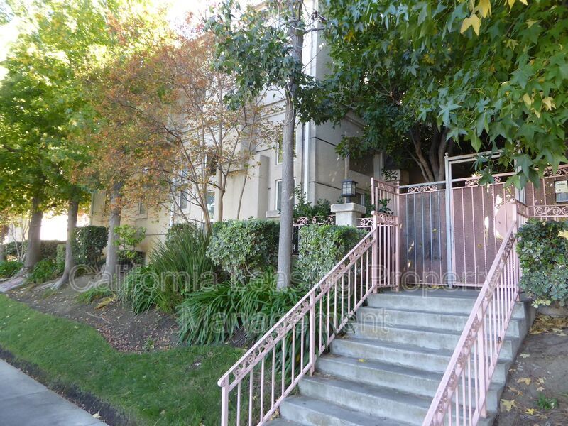 Foto del edificio - 15754 Devonshire St