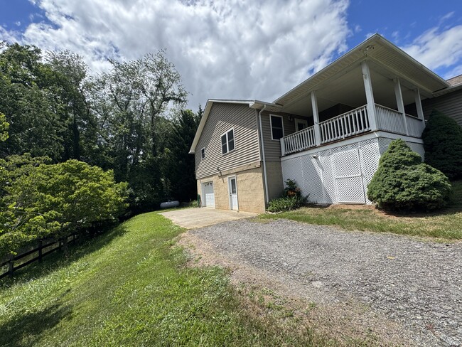 Photo - 74 Lockes Way House