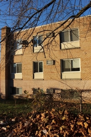 Building Photo - 427 Xenia St SE