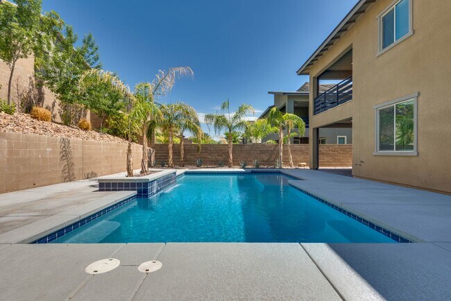 Building Photo - Luxury Summerlin North Home with Private Pool