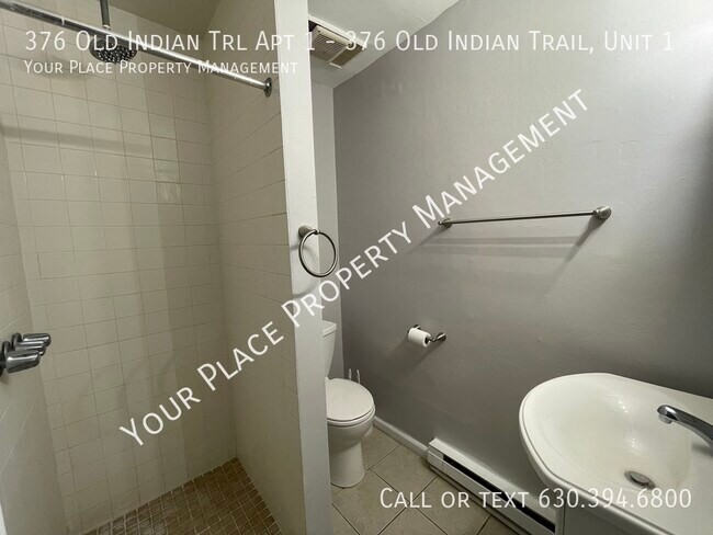 Building Photo - GREAT LOCATION! Garden Level Studio @ Indi...