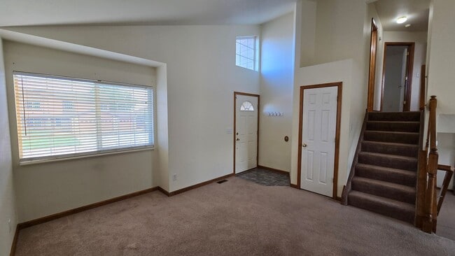 Building Photo - 7238 Banberry Dr