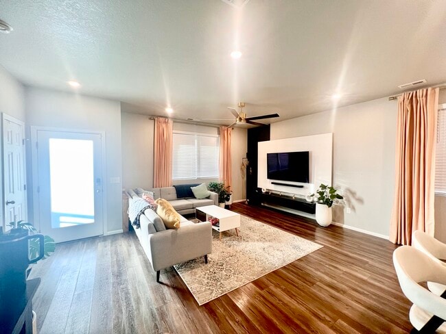 Foto del edificio - 12248 Dairy St