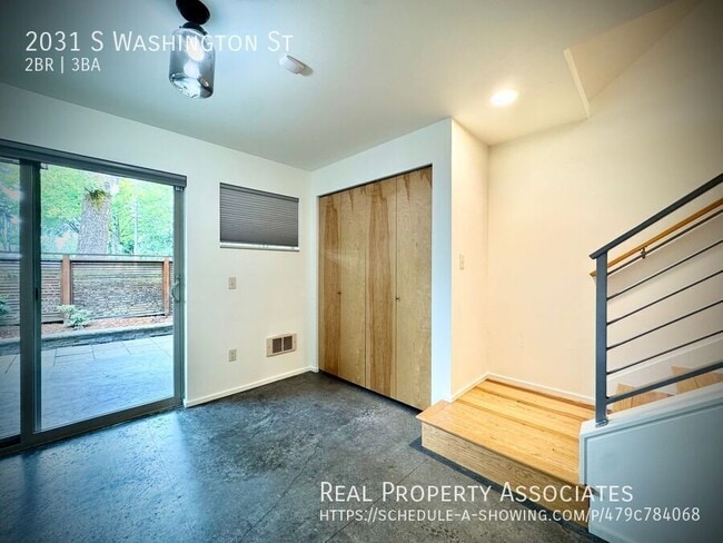 Foto del edificio - 2031 S Washington St