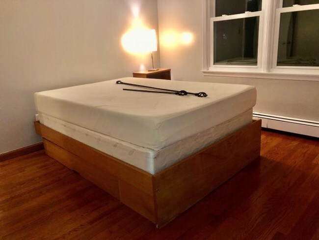 Foto del edificio - 3 bedroom in LITTLE NECK NY 11362