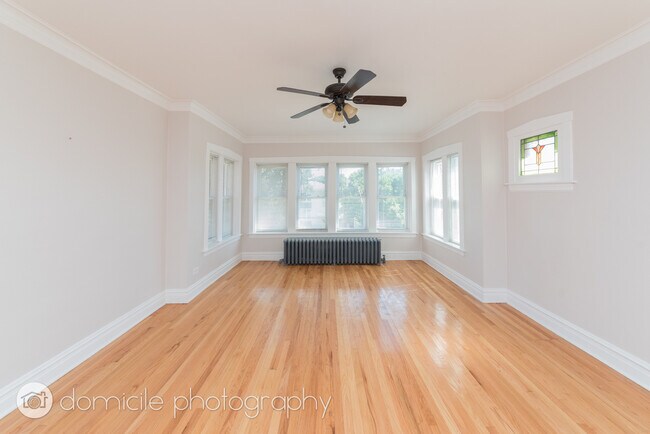 Foto del edificio - 4906 N Marmora Ave