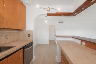 Building Photo - 631 Jefferson Ave