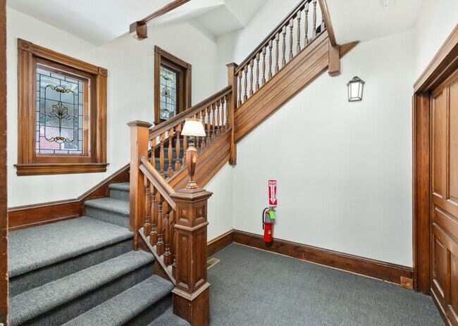 Main Hallway - 412 W Miner St