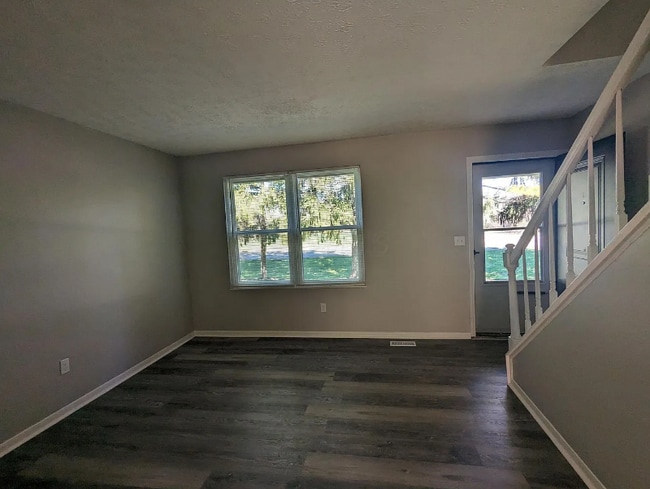 Building Photo - 5730 Crossing Ct