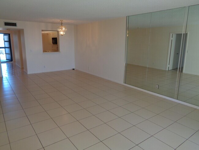 Foto del edificio - 2707 NE 14th Street Causeway