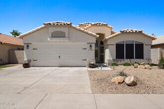 Building Photo - 7936 W Taro Ln