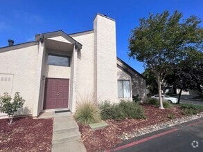Building Photo - 15094 Yosemite Way
