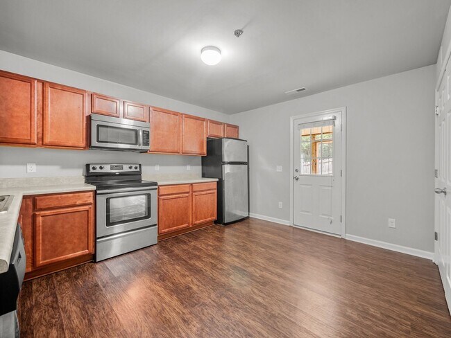 Foto del edificio - Welcome to Acorn Forest!