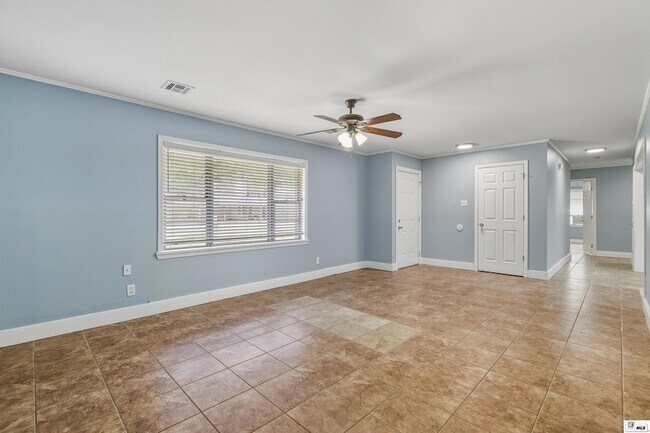 Foto del edificio - 2013 Frances Pl