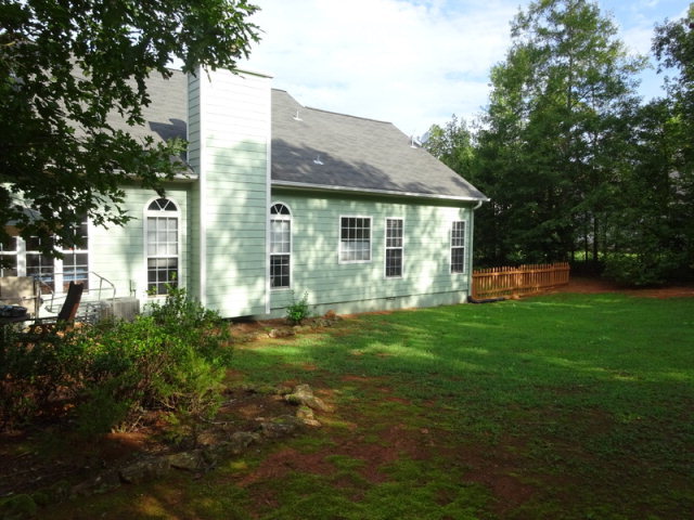 Building Photo - 604 Breezy Hollow