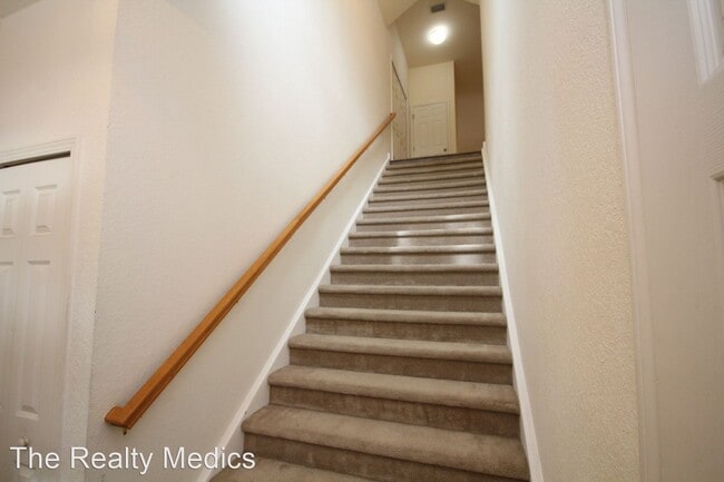 Building Photo - 3 br, 2 bath House - 7521 Bayport Rd Unit 12