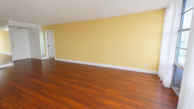 Building Photo - 230 174th St