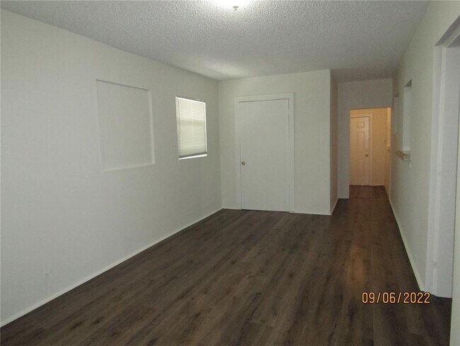 Building Photo - 3611 E Clifton St