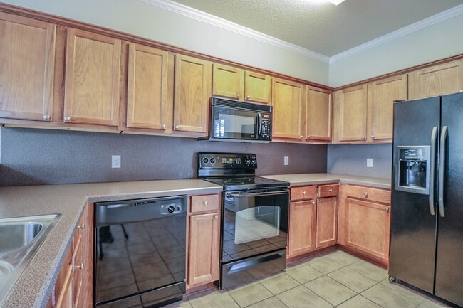 Foto del edificio - Pre-Leasing  3 bed 3 bath Near Texas Tech!