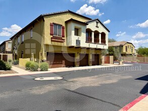 Building Photo - 2725 E Mine Creek Rd