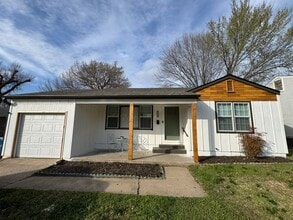 Building Photo - 1309 E Seminole Ave
