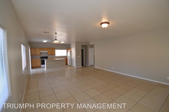 Foto del edificio - 4 br, 2.5 bath House - 6021 Hunter Jumper St.