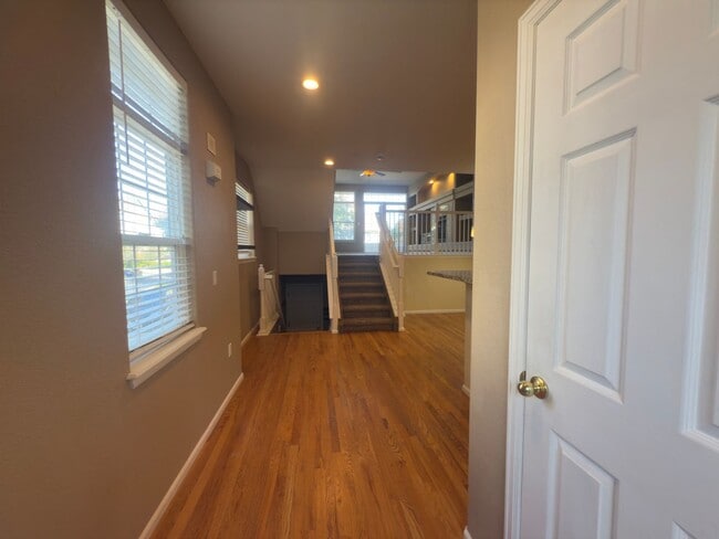 Foto del edificio - $O DEPOSIT OPTION. SPACIOUS 3-BEDROOM TOWNHOUSE IN KENSINGTON TOWNHOMES