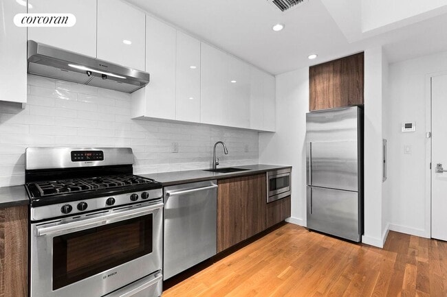 Foto del edificio - 247 N 7th St