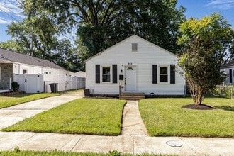 Building Photo - 925 Barron Ave