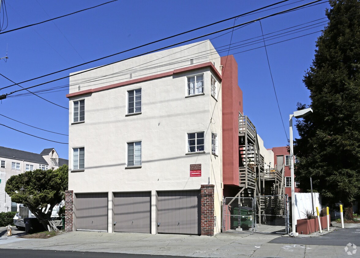 Building Photo - 6402 Irwin Ct