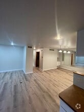 Building Photo - 114-116 Mill Rd Ct
