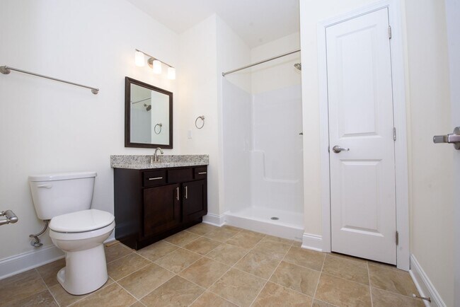 Foto del edificio - Luxury Living with Extra Space – 1 Bed + D...