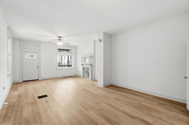 Foto del edificio - 5114 Silver St