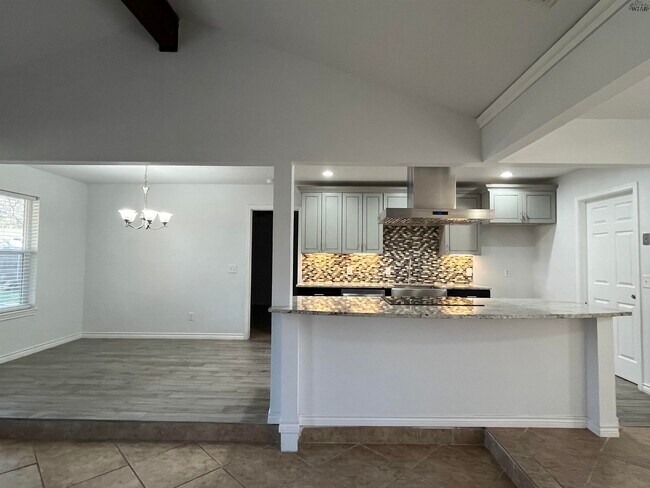 Foto del edificio - 4529 Gardiner Rd