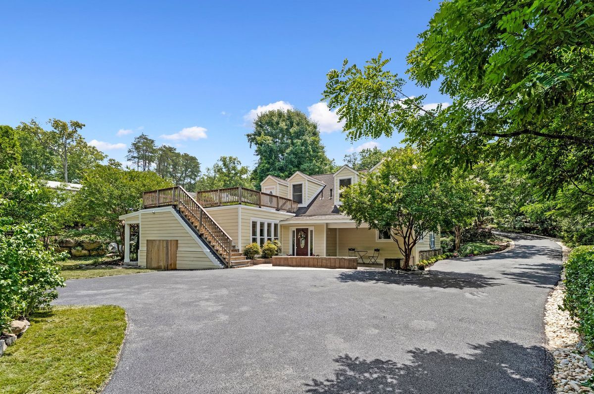 Building Photo - 7712 Dolly Dr