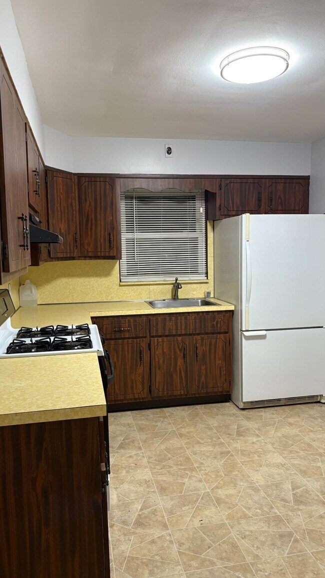 Foto del edificio - 268-04 83rd Ave