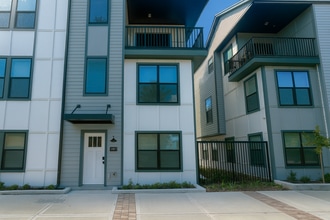 Building Photo - 1063 Farwell St