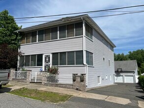 Building Photo - 9 Indian Leap St