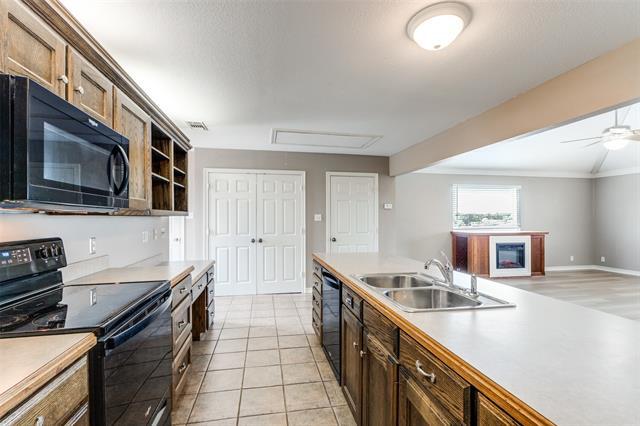 Foto del edificio - 5675 4 Seasons Ln